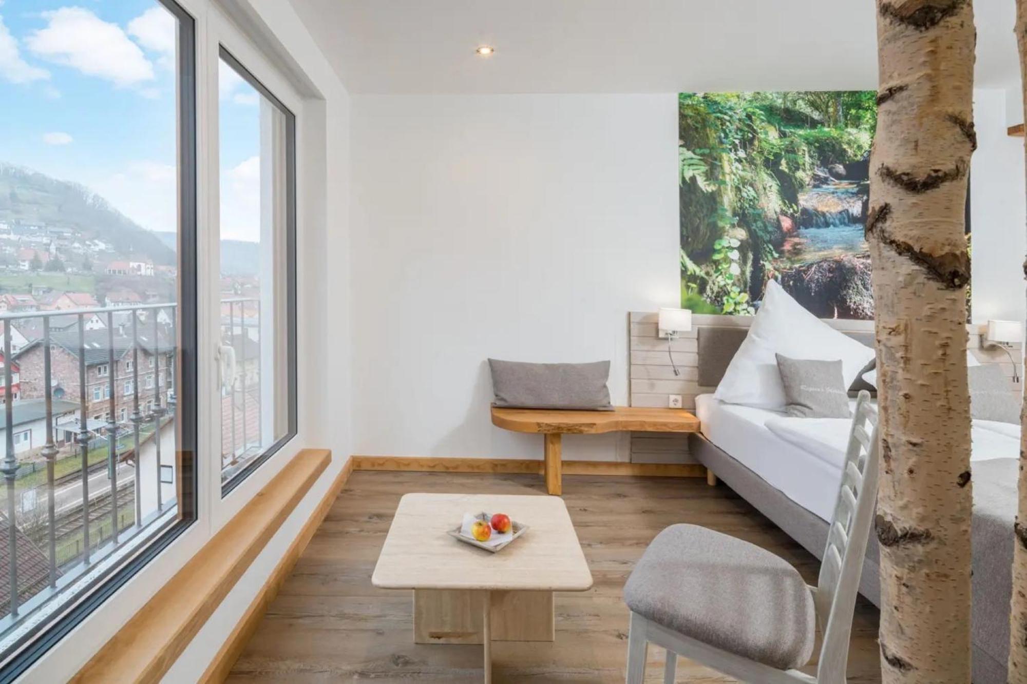 Regina'S Gaestehaus Weisenbach ภายนอก รูปภาพ